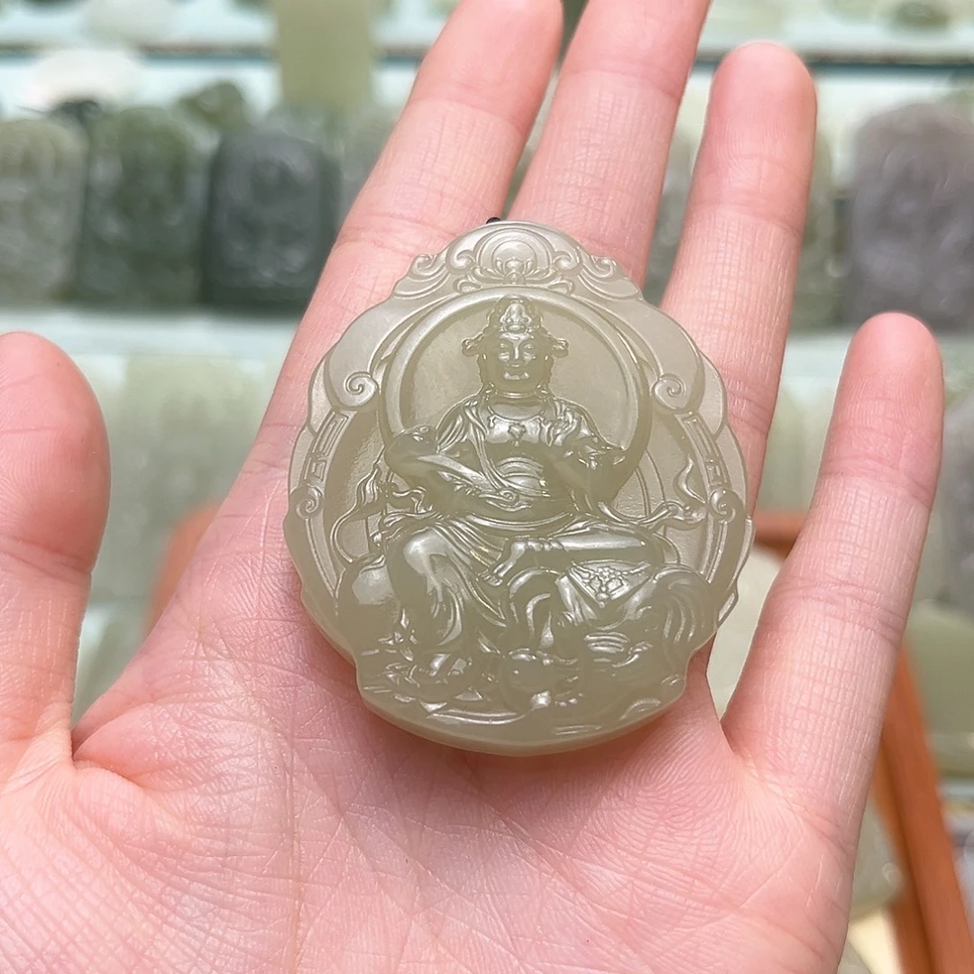 泡****和田玉未镶嵌颈饰