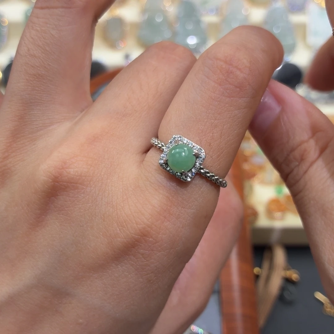 翡翠银S925镶嵌颈饰戒指