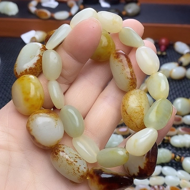 未镶嵌手链和田玉寅*