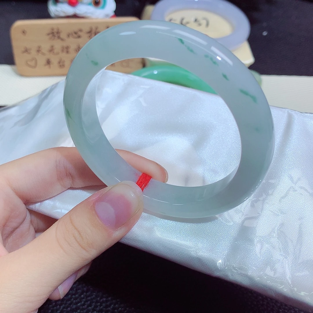 翡翠未镶嵌手镯9014