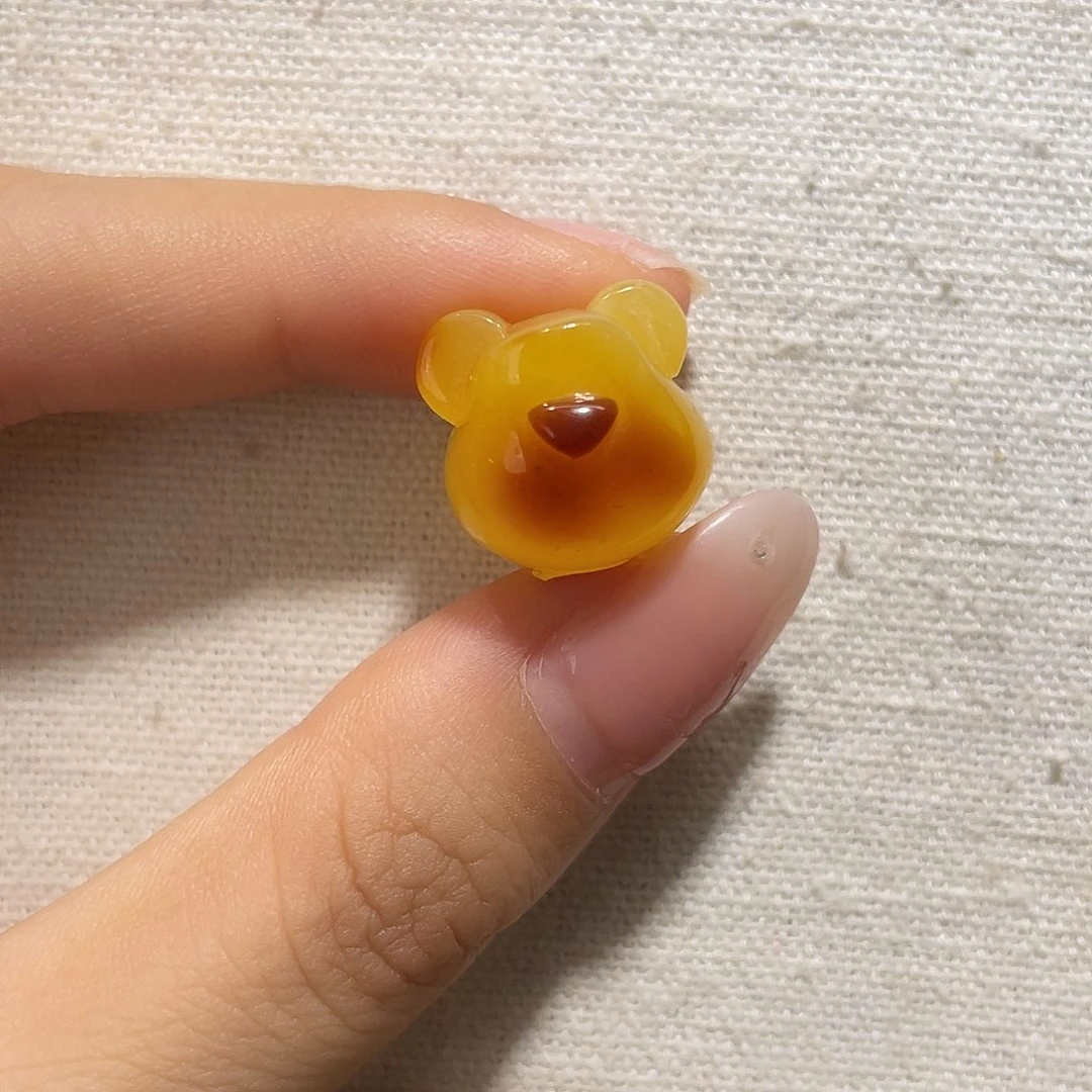 琥珀未镶嵌裸石熊头