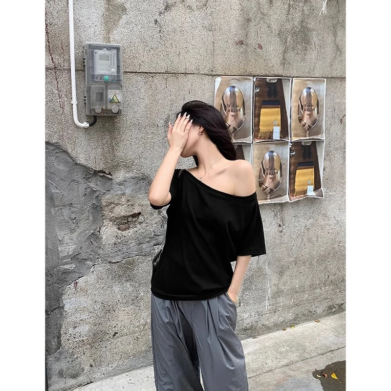 斜肩一字肩短袖T恤女夏季2025新款露肩百搭慵懒松弛感纯欲短上衣