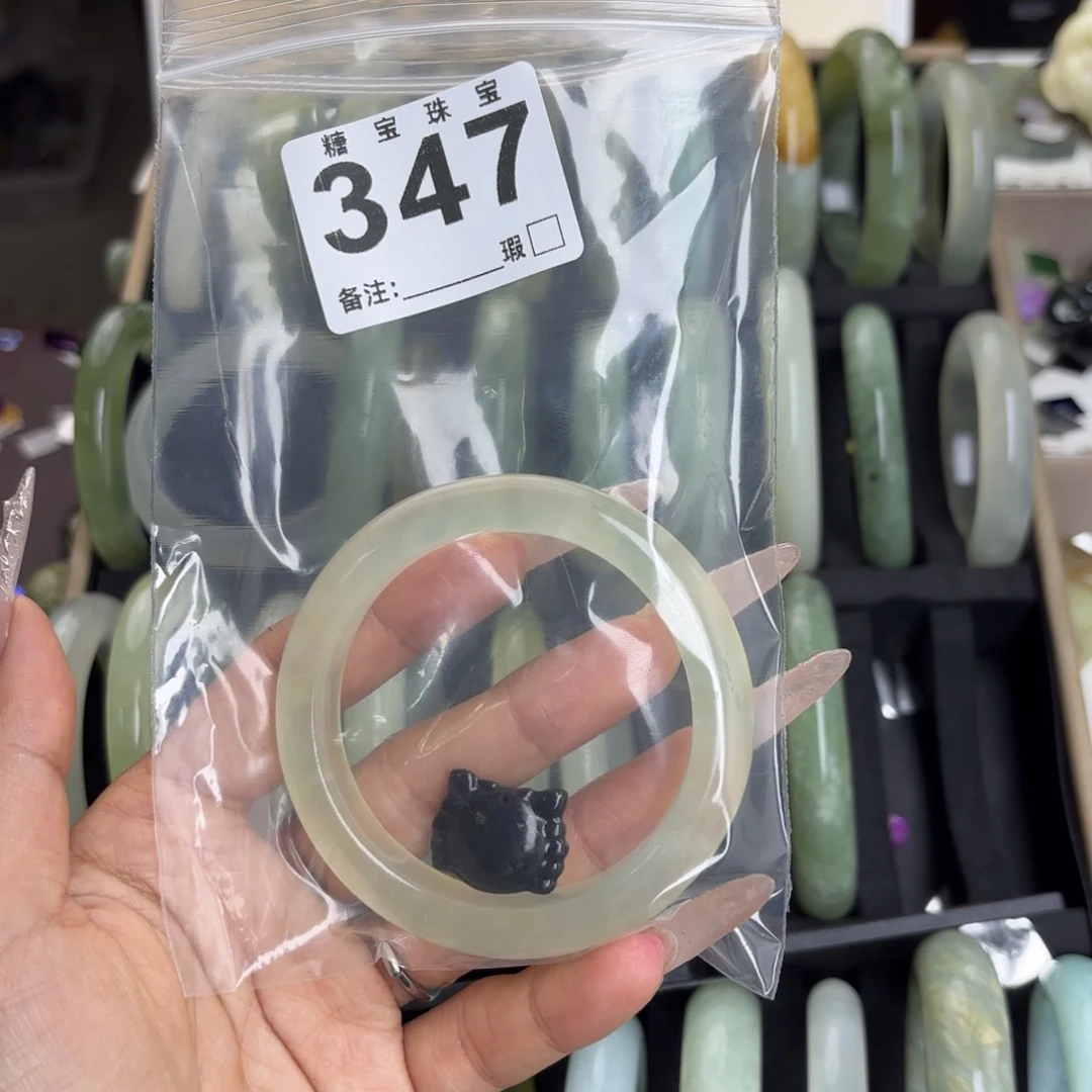 未镶嵌蛇纹石玉手镯小****?