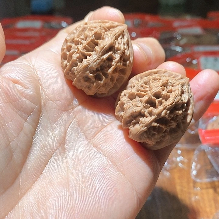 文玩核桃吊坠南****陀窝底野牛