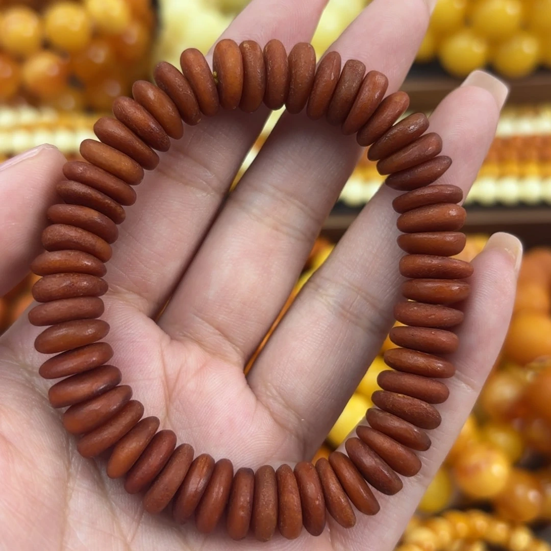 未镶嵌颈饰琥珀我
