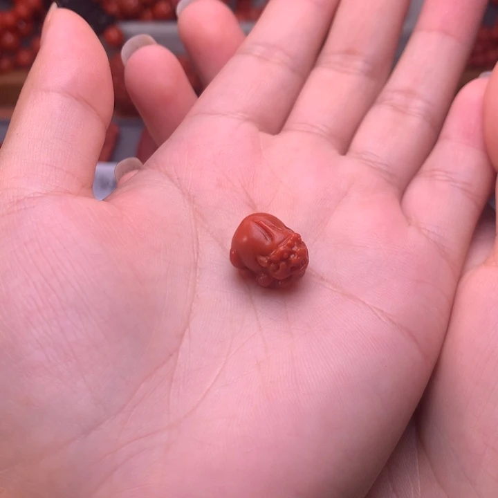 【闪购商品】南红玛瑙配饰微瑕未镶嵌陌*