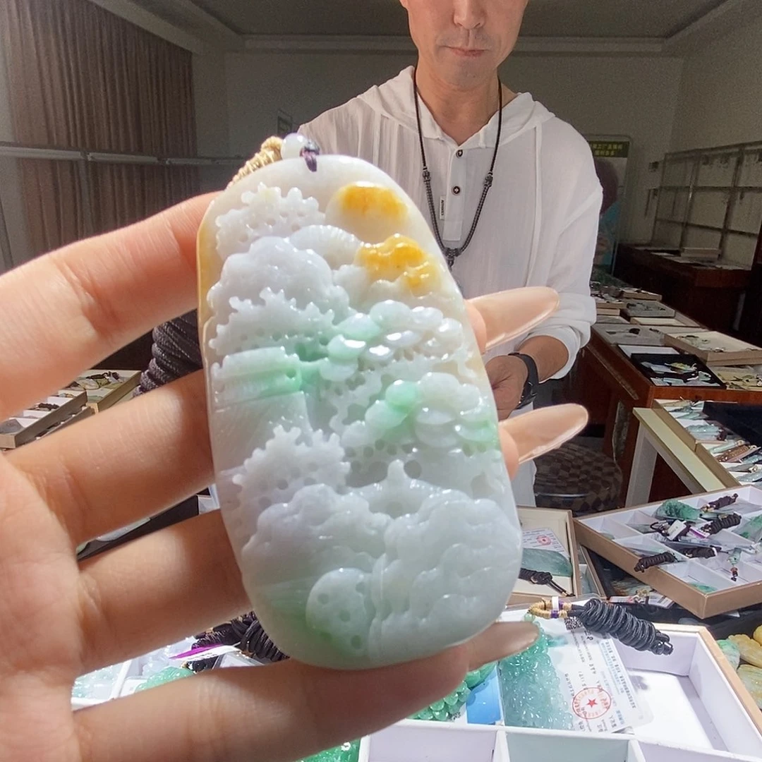 翡翠未镶嵌颈饰翡翠