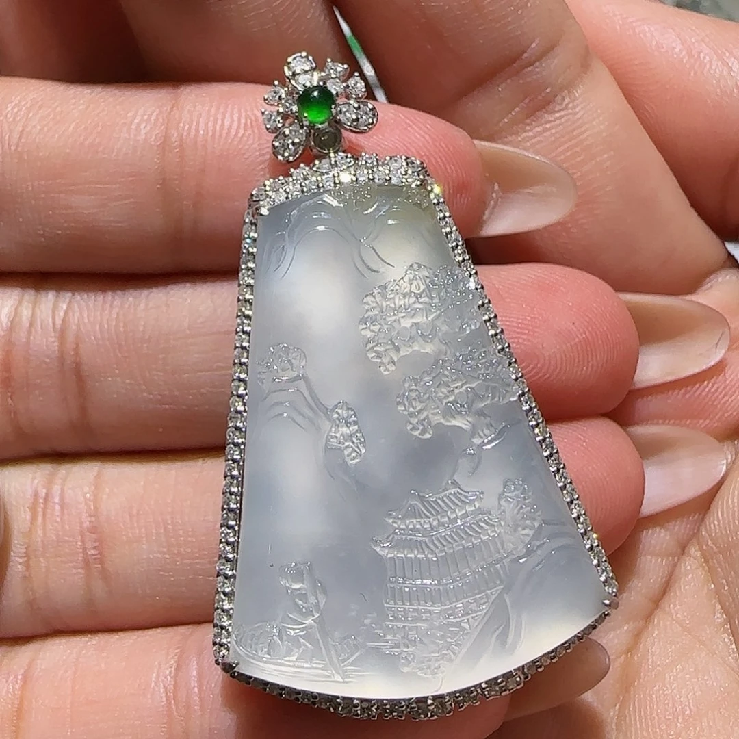 【闪购商品】颈饰18K金镶嵌翡翠天然