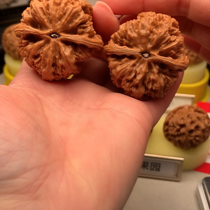 文玩核桃吊坠43尺精品粗筋685号