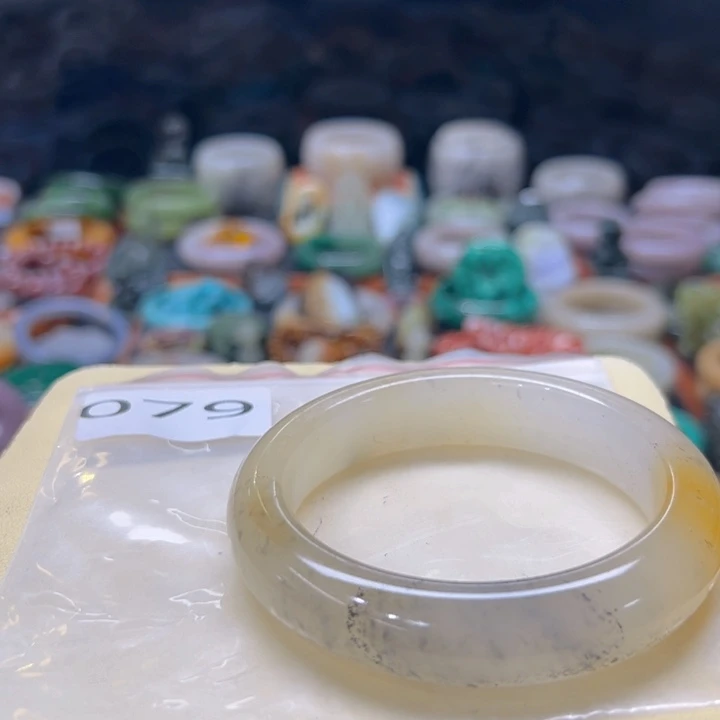 石英质玉手镯未镶嵌美**创079