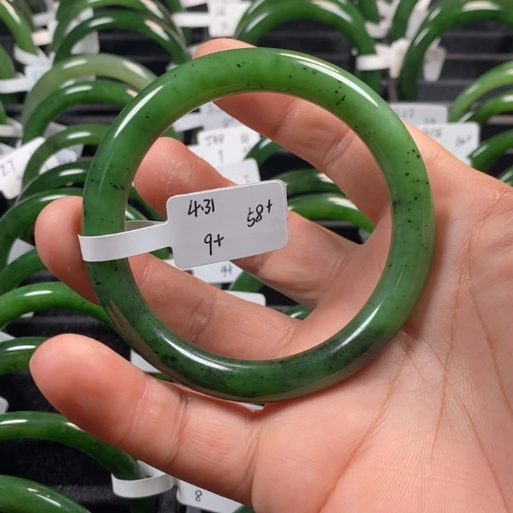 和田玉（碧玉）手镯未镶嵌58+