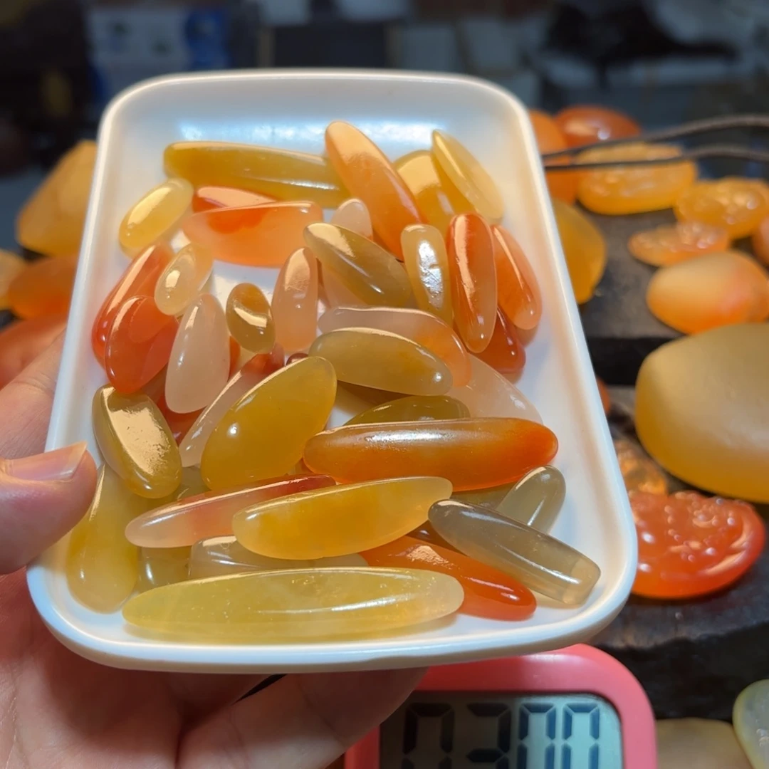 石英岩玉裸石未镶嵌阿*