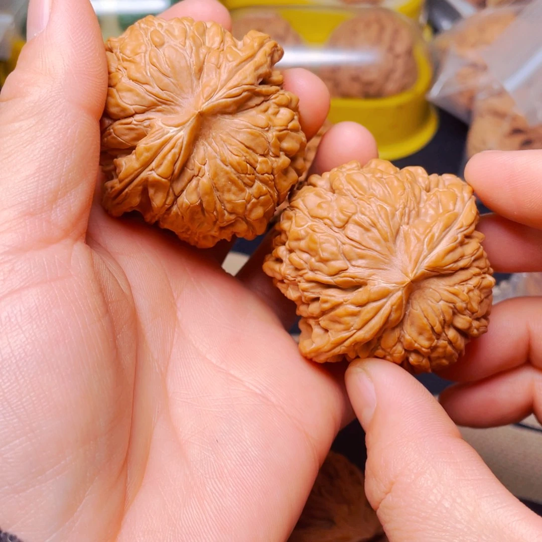 吊坠文玩核桃白*衣华坤龙