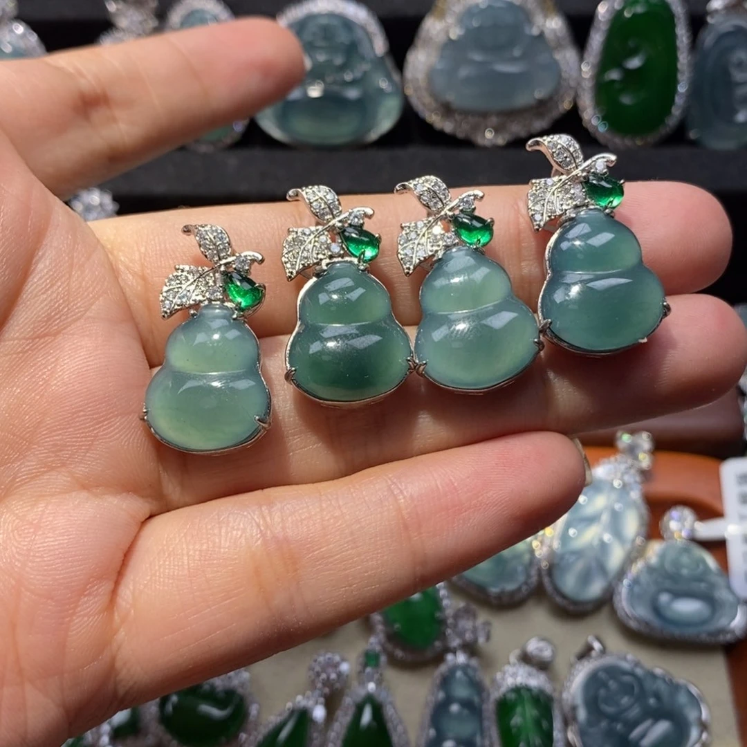 螺***蛋翡翠未镶嵌颈饰翡翠