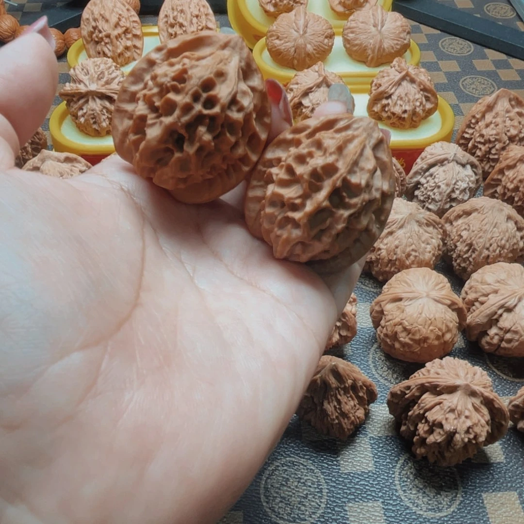 把件桃核龙鳞全品核桃
