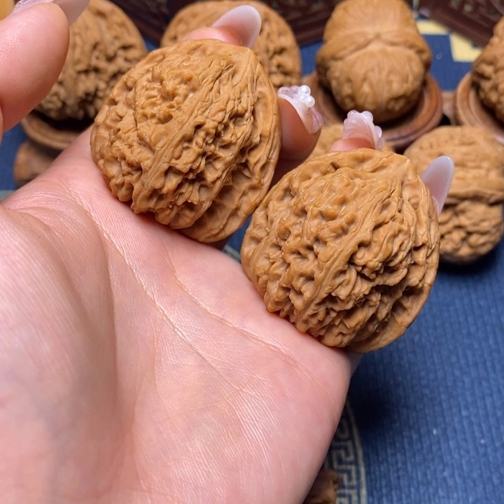 文玩核桃把件40三角疆