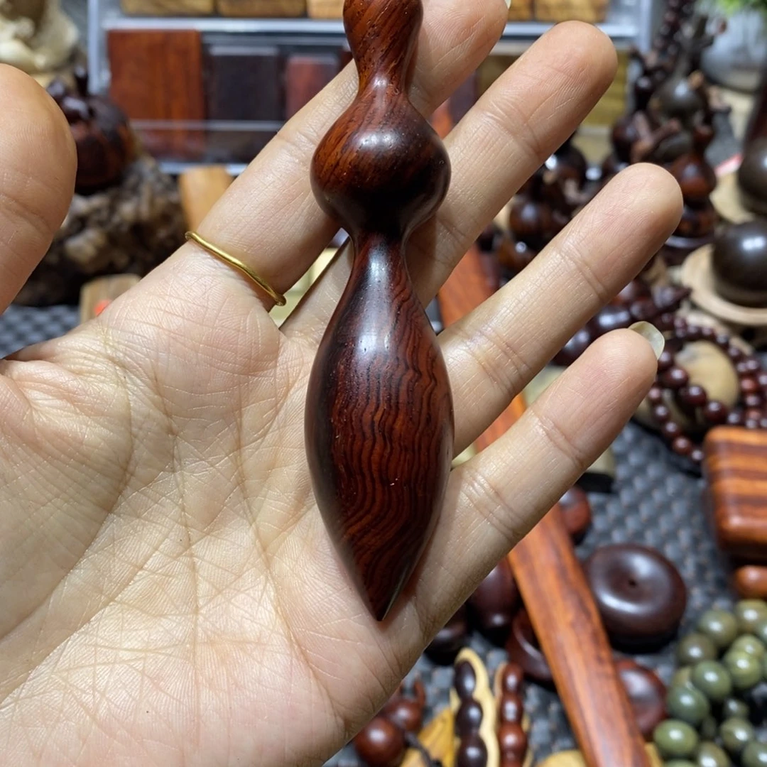 微凹黄檀（南美大红酸枝）?***?