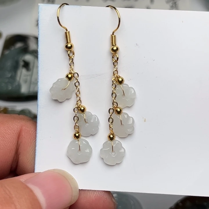 翡翠未镶嵌颈饰耳坠