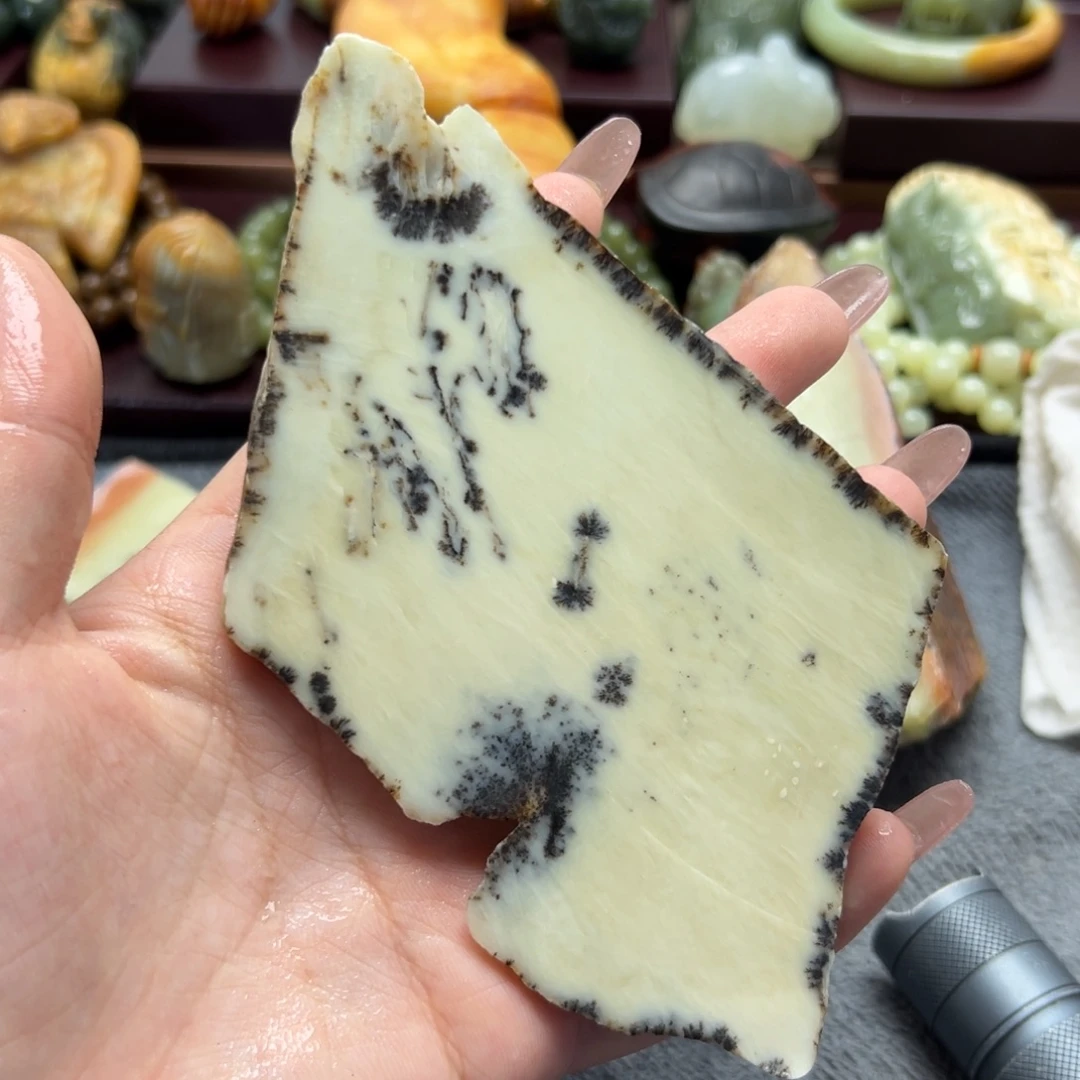 和田玉未镶嵌珠宝奇石