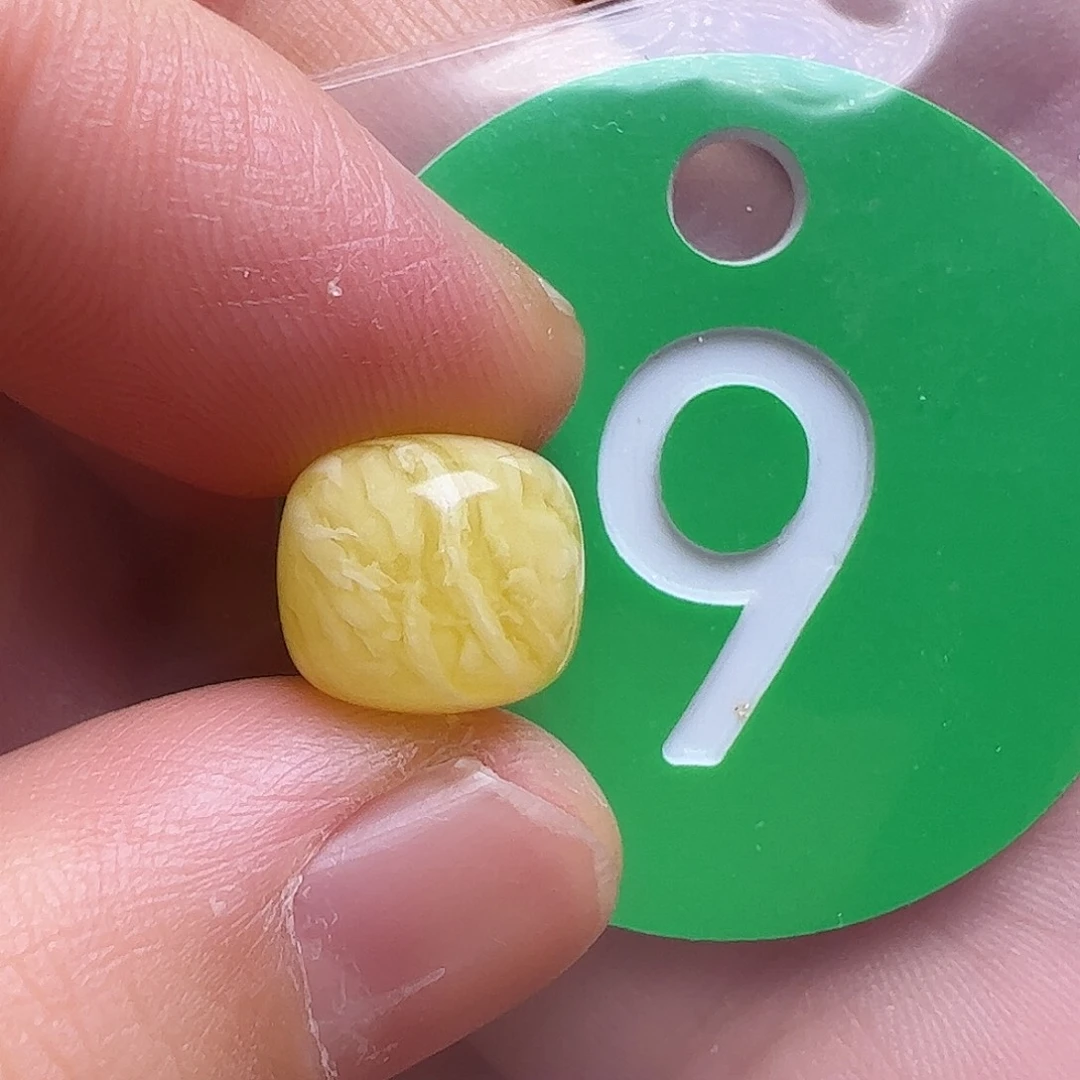 蜜蜡未镶嵌珠宝奇石10/9m m