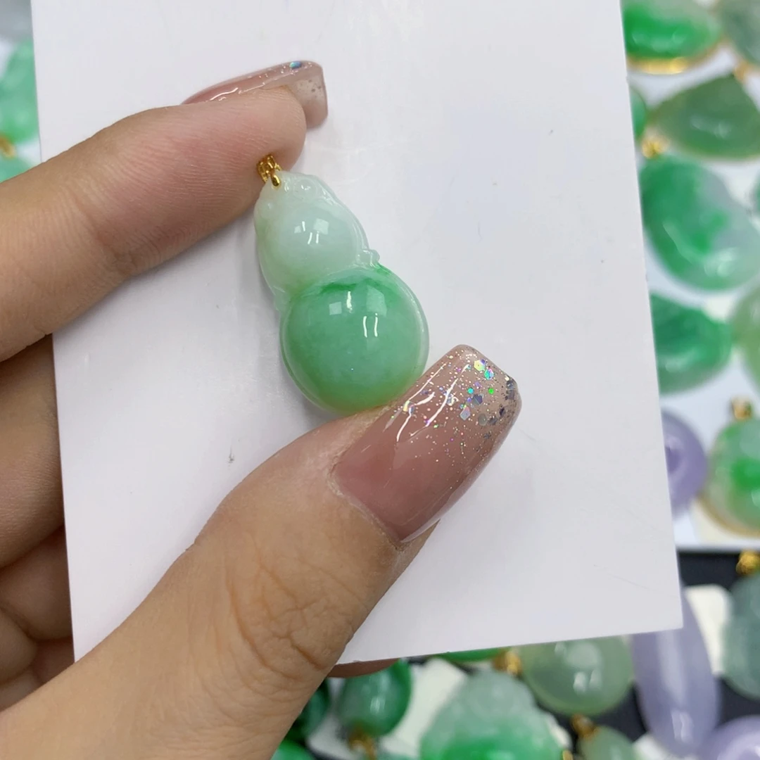 颈饰18K金镶嵌翡翠翡翠