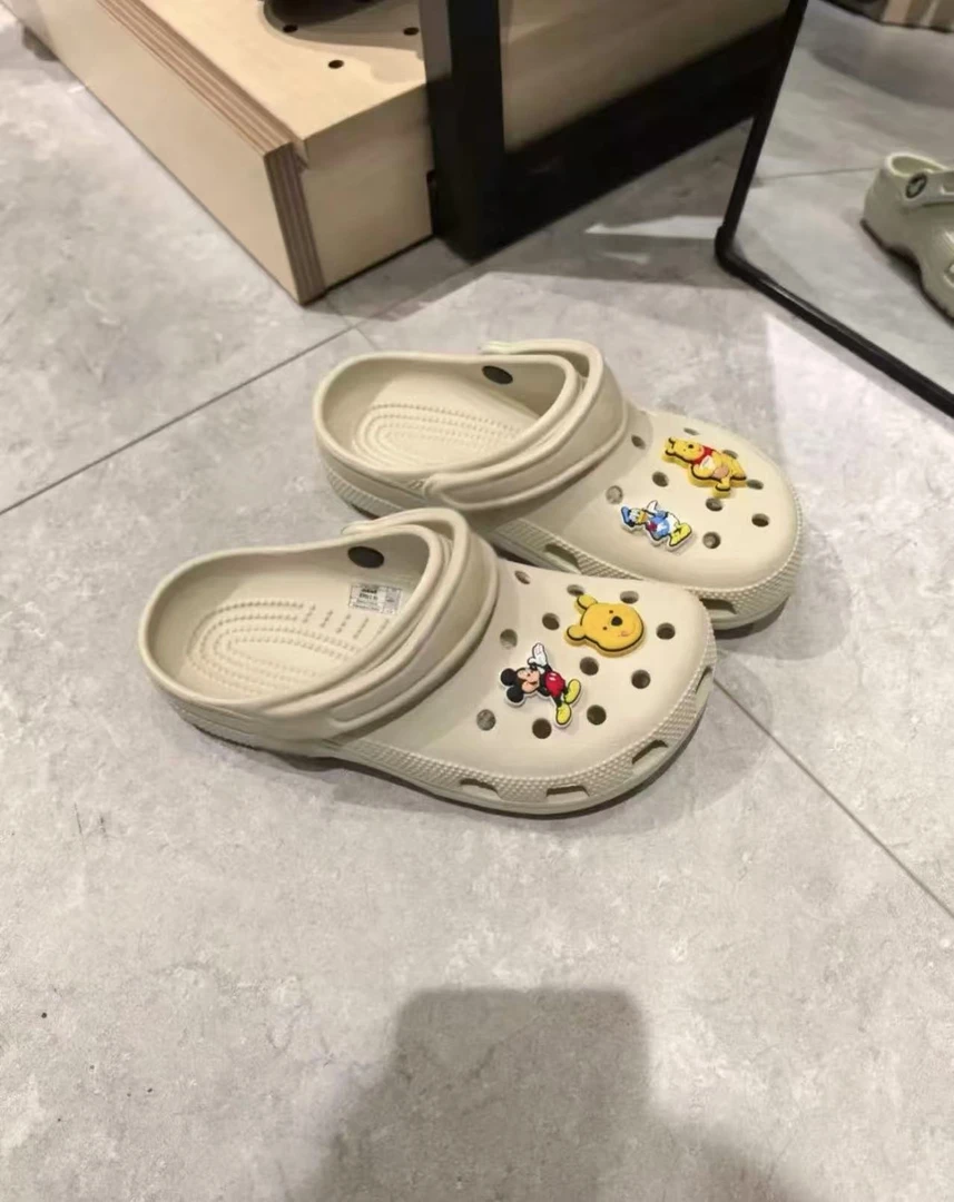 明星经典款  纯色洞洞鞋男女同款情侣休闲风低帮包头