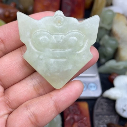 蛇纹石玉未镶嵌颈饰25