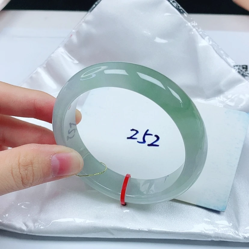 【闪购商品】翡翠手镯未镶嵌缅甸天然a货手镯52+
