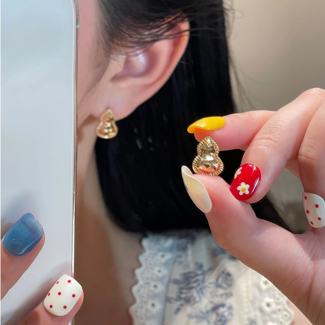 设计感葫芦镭射精致耳钉女福䘵小众轻奢气质耳饰R3010