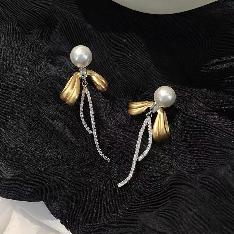 铜合金耳饰 S925银针轻奢少女感甜美可爱仿珍珠蝴蝶结流苏耳环