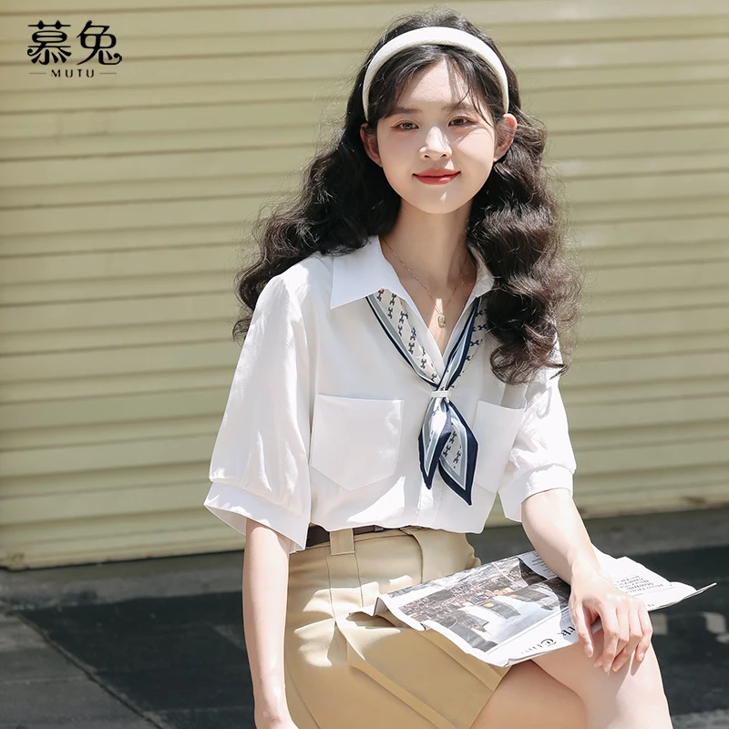 慕兔ins别致港风短袖白衬衫女2025夏季新款设计感小众丝巾上衣潮