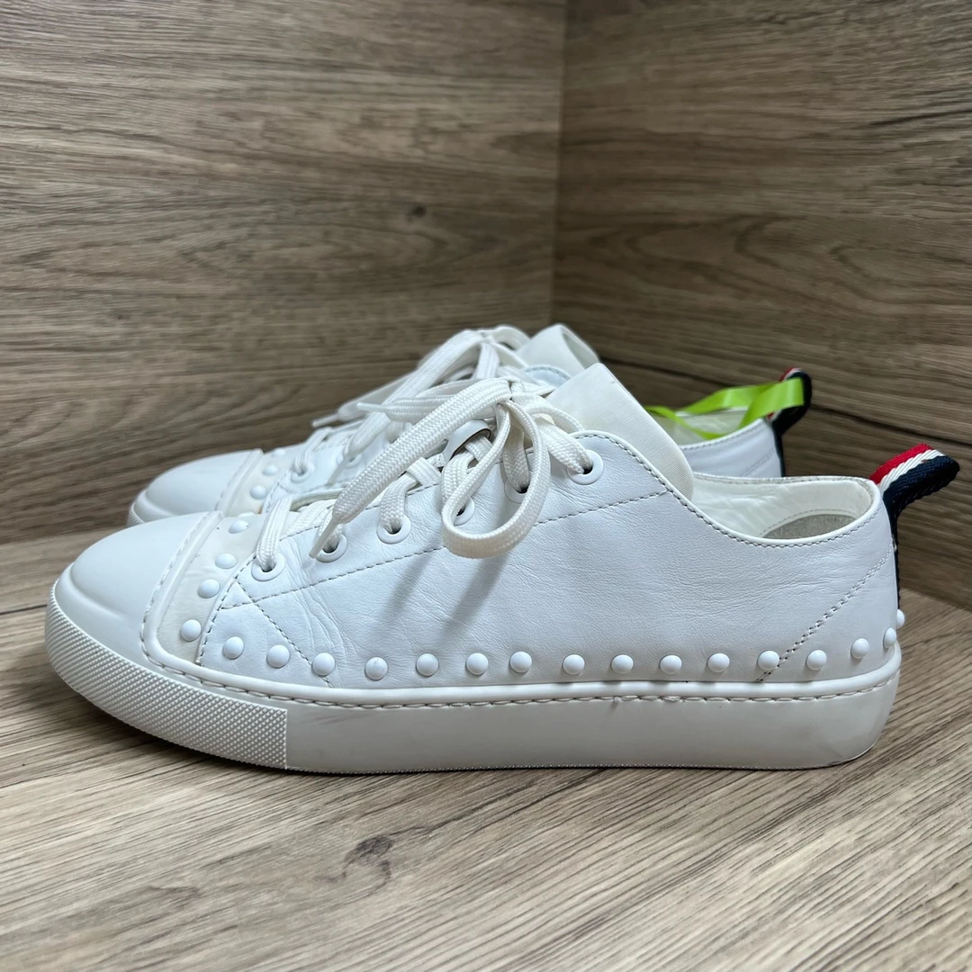 95新 MONCLER 蒙口 白色皮面板鞋 35码/95新/无配件