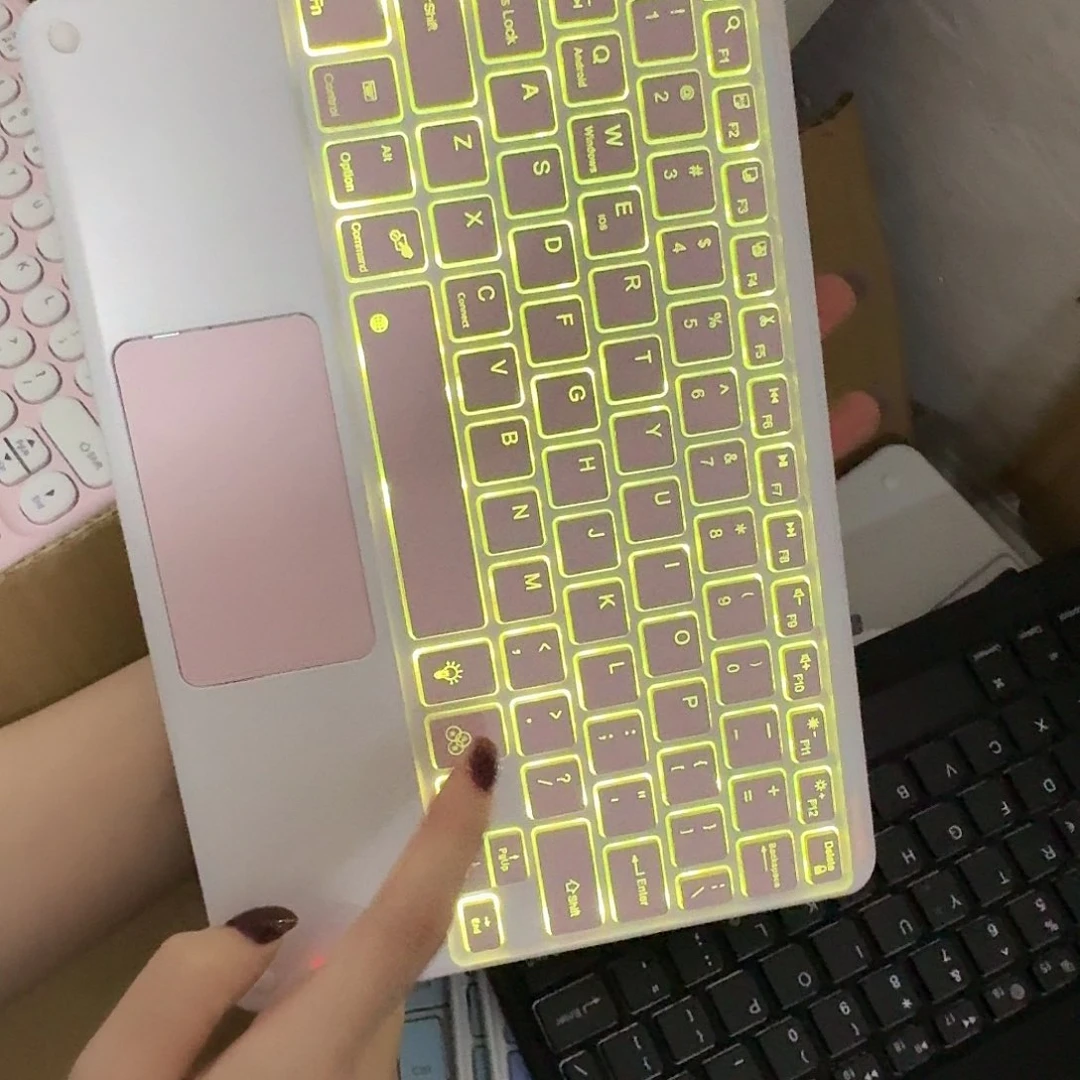 蓝牙键盘灯光不退不换