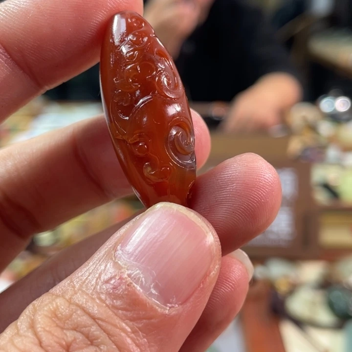 颈饰未镶嵌南红玛瑙