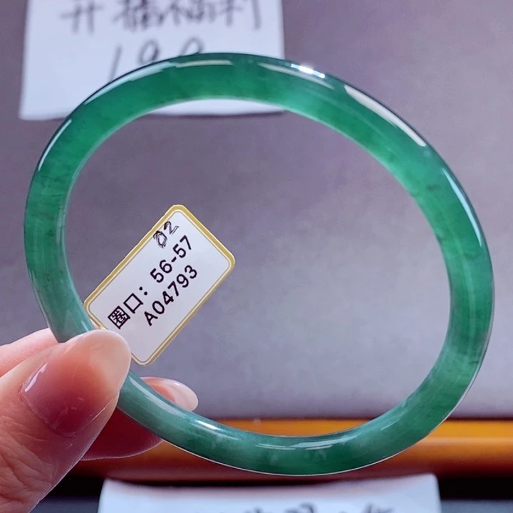 翡翠未镶嵌手镯翡翠手镯4