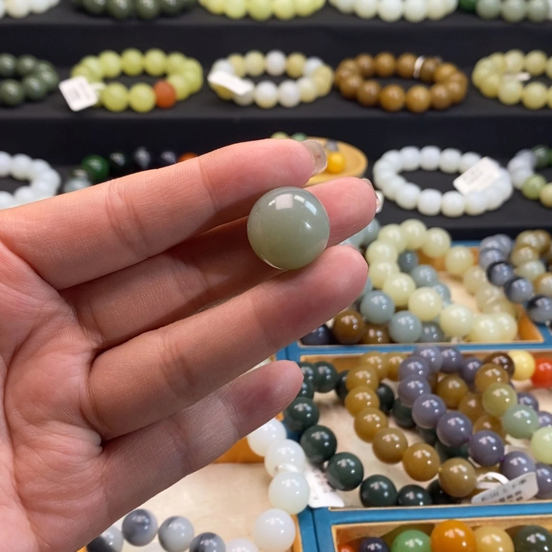 和田玉单珠 18MM未镶嵌且末蓝