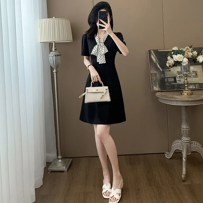 今年流行漂亮连衣裙女短袖夏季修身显瘦法式气质波点蝴蝶结小黑裙