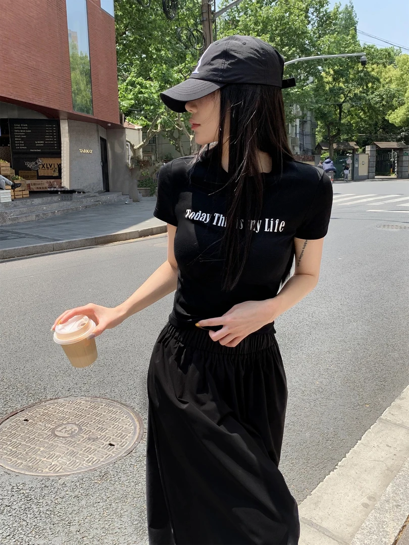 设计感字母印花圆领短袖T恤女修身显瘦正肩短款上衣0013