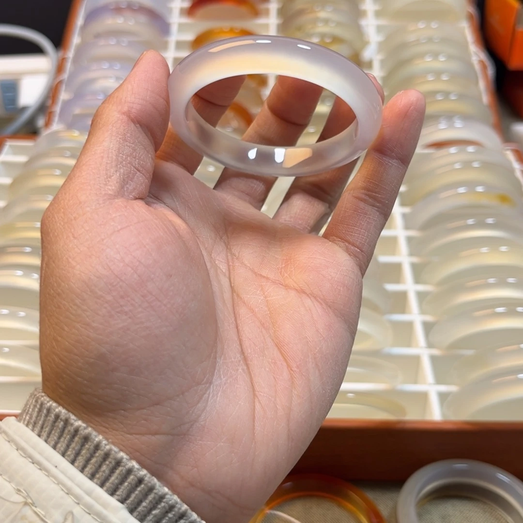 玛瑙/玉髓未镶嵌手镯