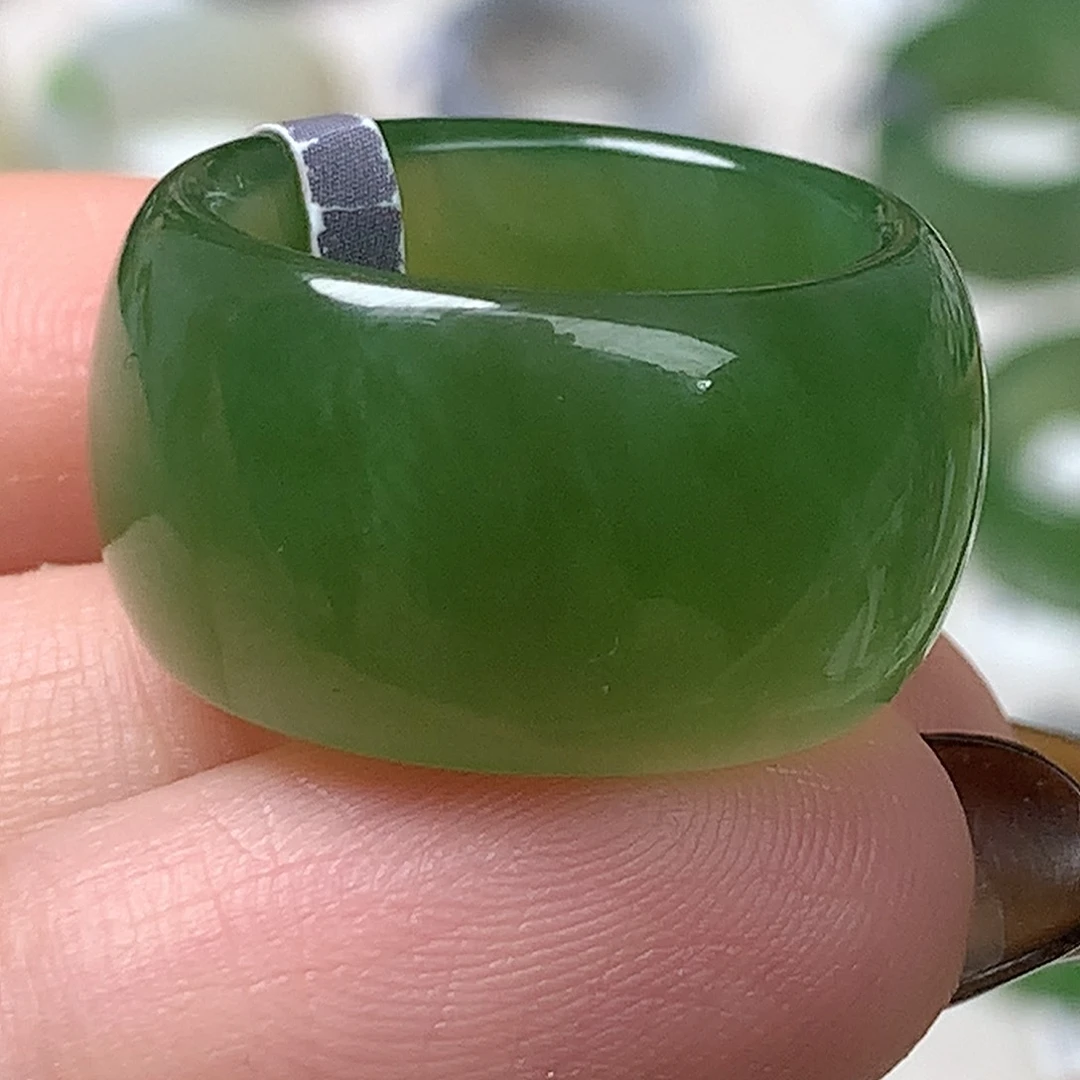 未镶嵌戒指和田玉