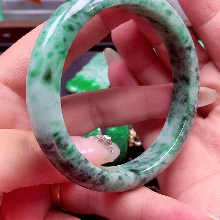 翡翠未镶嵌手镯翡翠手镯