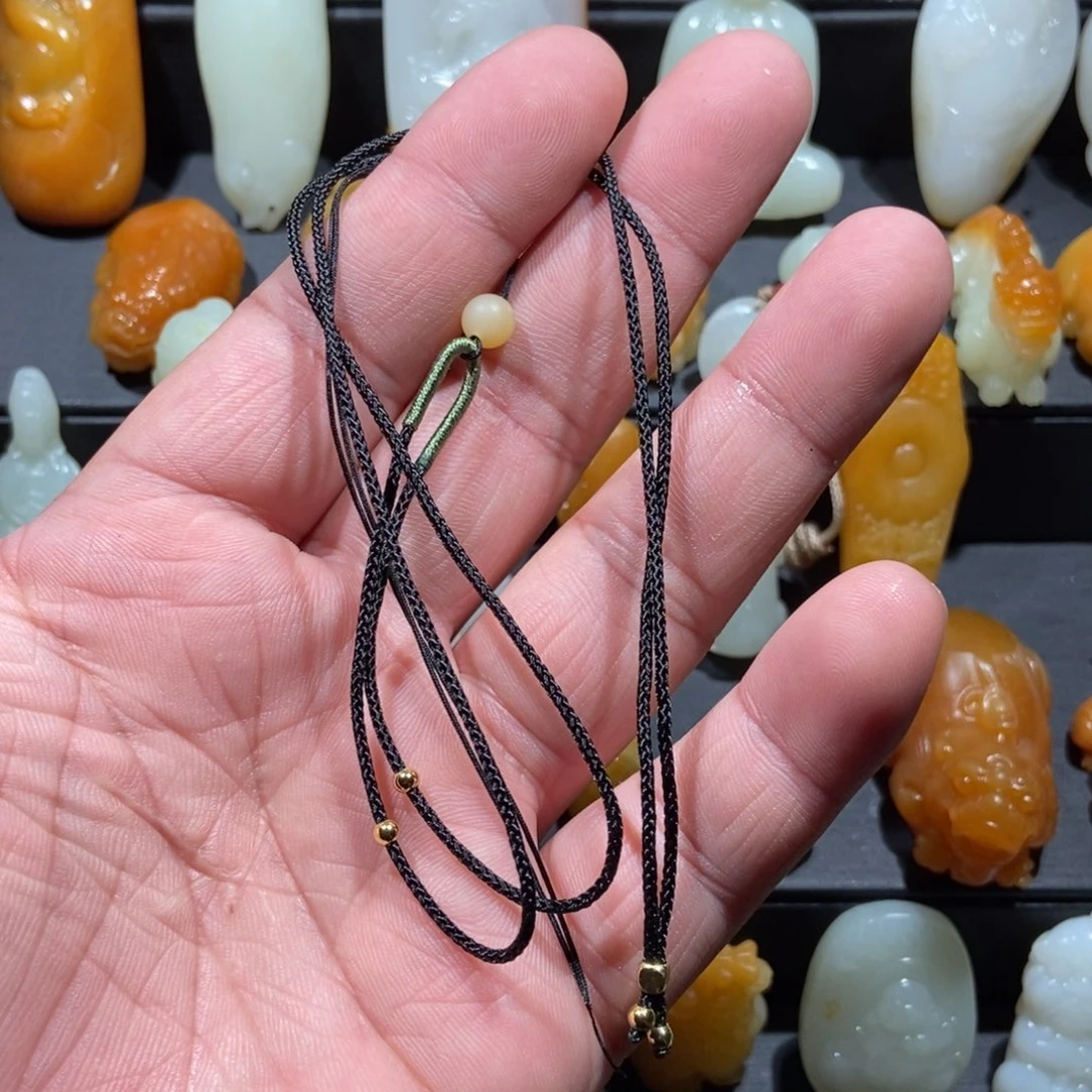 和田玉未镶嵌颈饰半****)