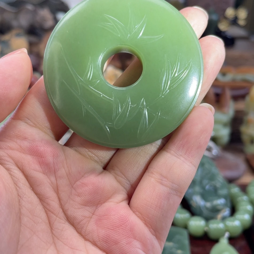 用***1岫岩老玉（透闪石质玉）未镶嵌颈饰