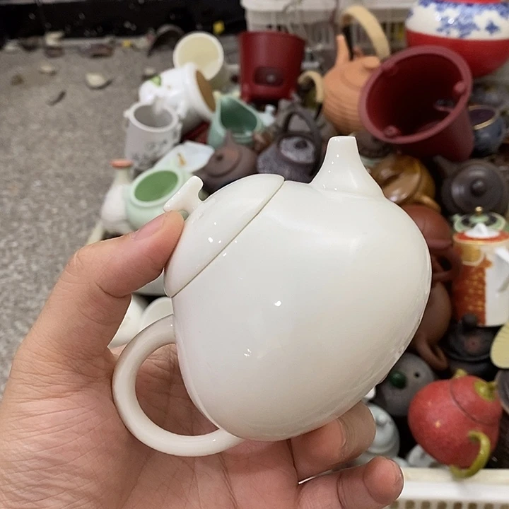 陶瓷艺术品及陶瓷壶