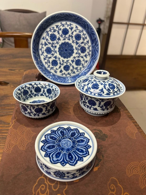 青慧坊窑内外满绘双线缠枝金刚莲主人杯盖碗壶承