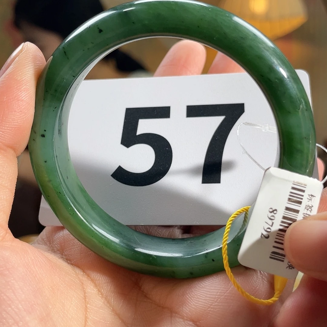 和田玉手镯未镶嵌微瑕