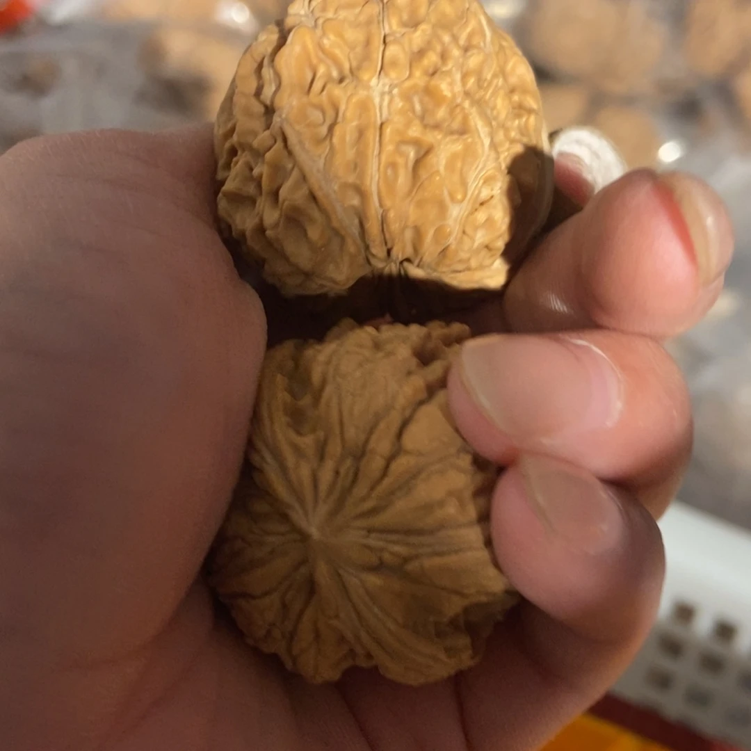 大***狼文玩核桃吊坠36尺闷墩30