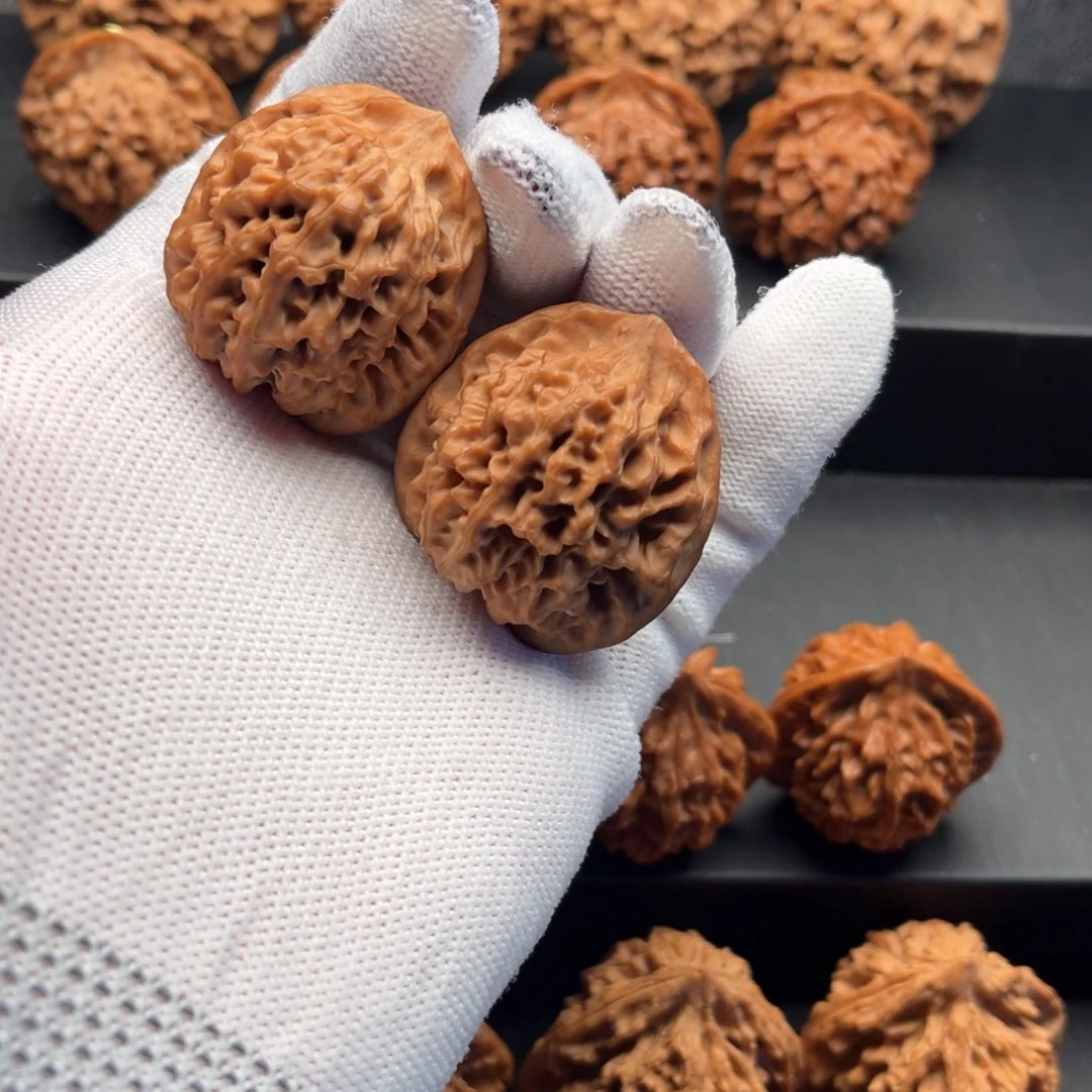 把件文玩核桃秦闷黄尖