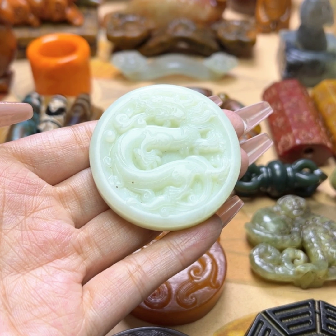 【闪购商品】蛇纹石玉颈饰未镶嵌