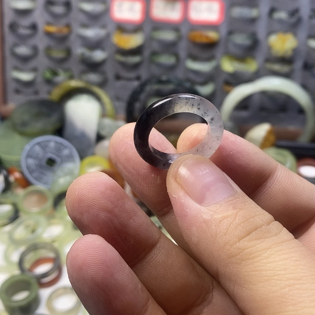 蛇纹石玉未镶嵌戒指